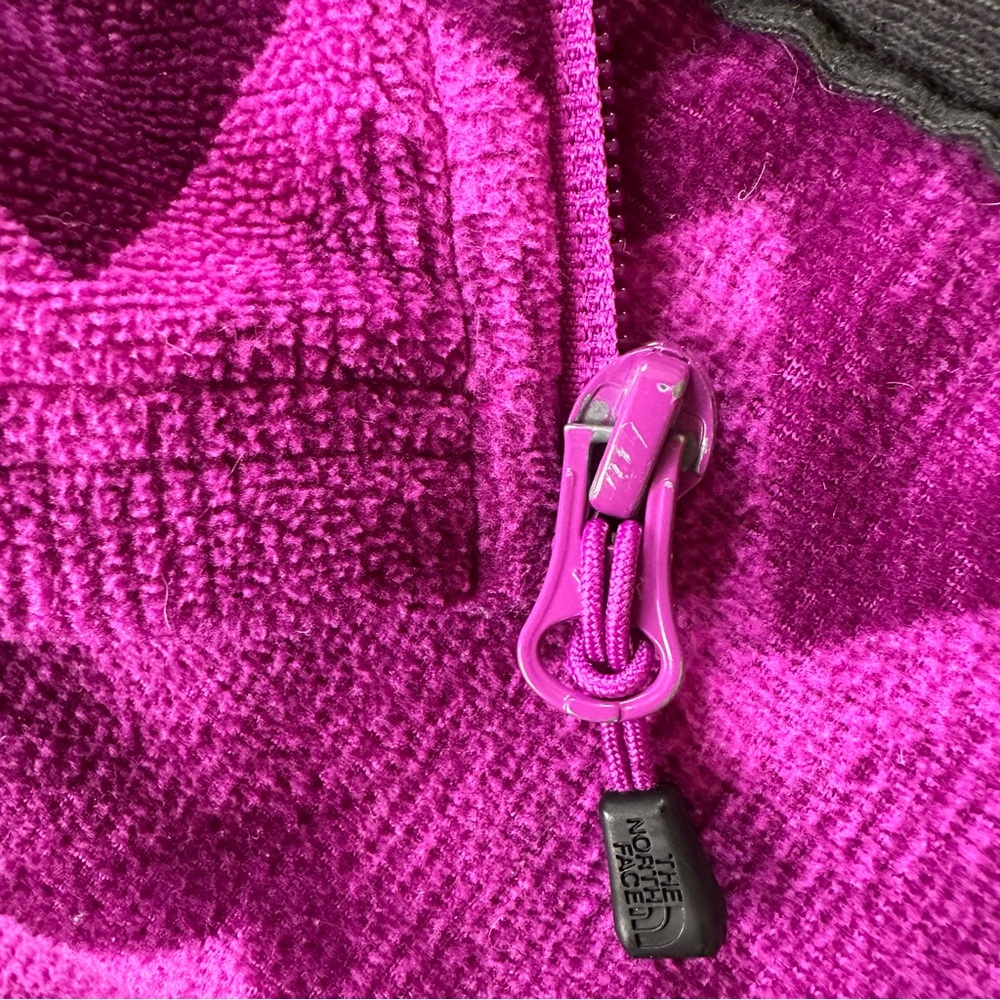 The North Face Fleece Jacket - Picture 6 of 8
